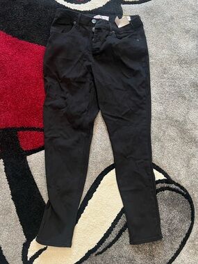 Black High-Rise Skinny Jeans